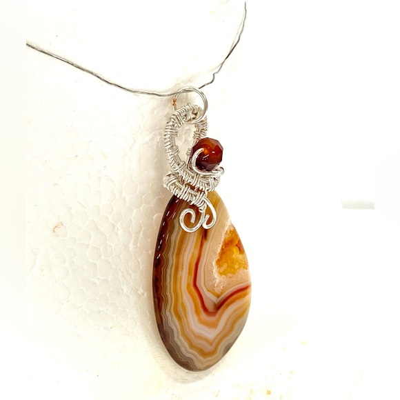 HANDMADE Agate Stone Hand Wrapped Pendant - Picture 3 of 10